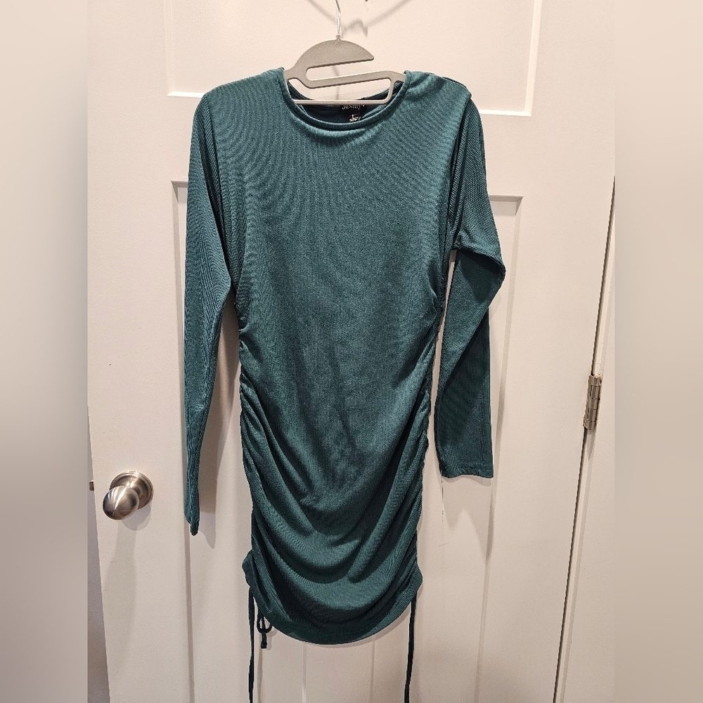 Justify Green Ruched Ribbed Bodycon Dress | Size Large